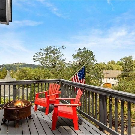 Charming Getaway Cabin Лейк-Эрроухед Экстерьер фото