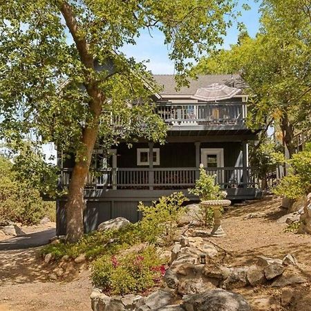 Charming Getaway Cabin Лейк-Эрроухед Экстерьер фото