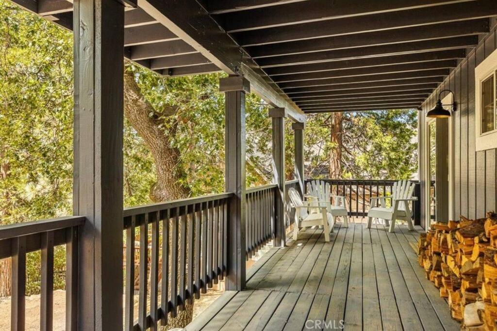 Charming Getaway Cabin Лейк-Эрроухед Экстерьер фото
